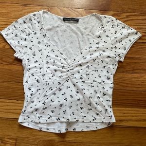 Brandy Melville shirt!💮